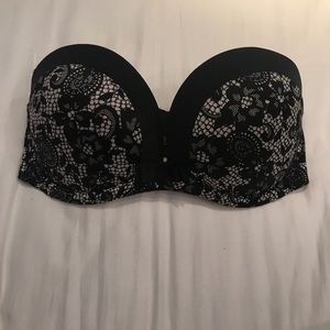 Victoria’s Secret strapless bra w/ straps
